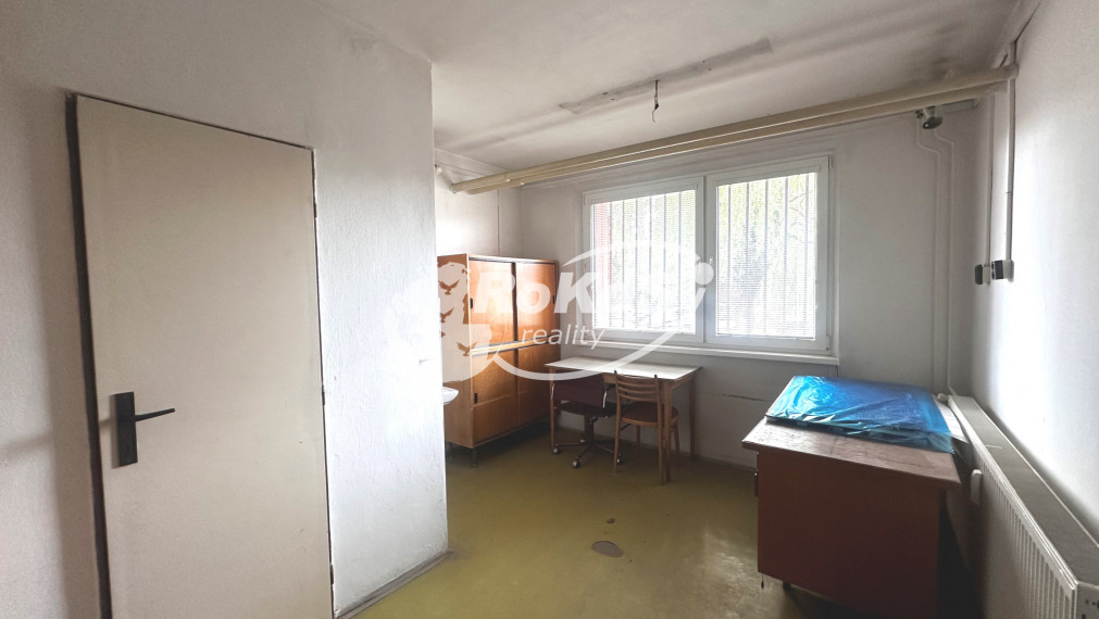 znížená cena - PREDAJ Nebytový priestor, 95,77 m² – sídlisko Juh, Rožňava
