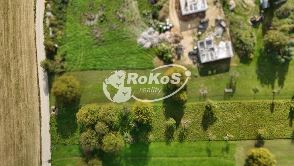PREDAJ - Rovinatý pozemok Brzotín