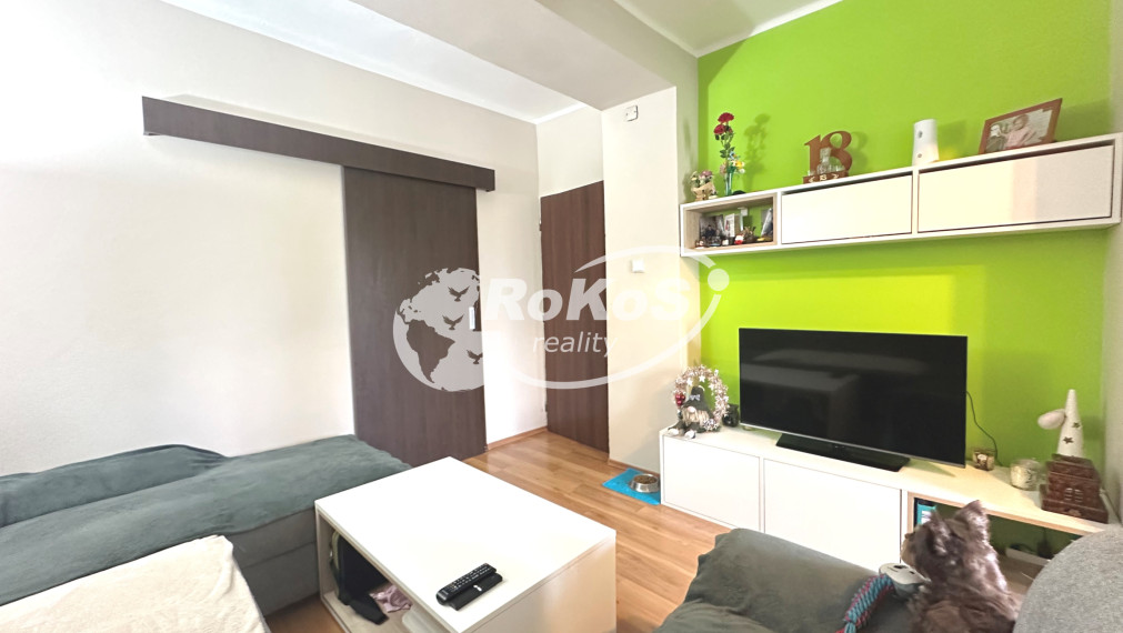 rezervované - PREDAJ - 2- izbový byt s francúzskym balkónom, Mierová ulica, Rožňava