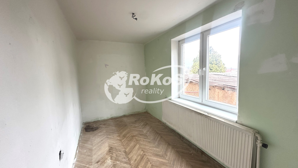 PREDAJ - 3 izbový byt s garážou a záhradou, Štítnik