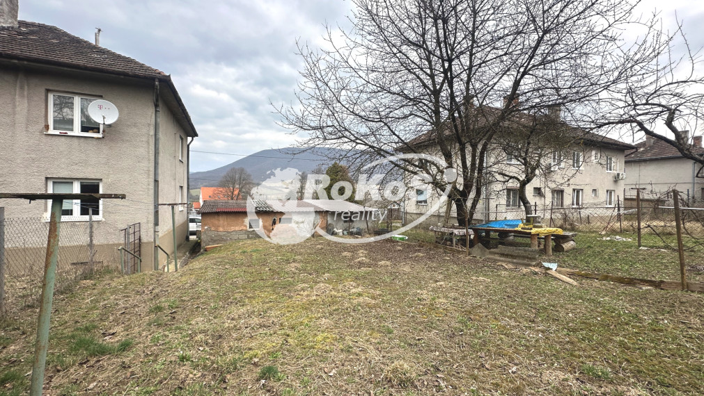 PREDAJ - 3 izbový byt s garážou a záhradou, Štítnik
