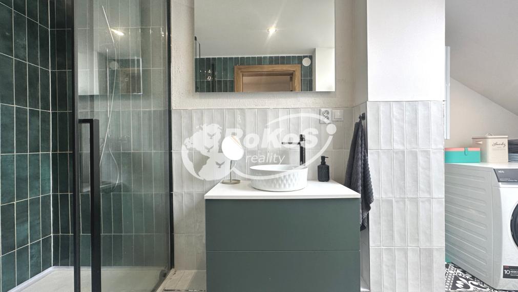 rezervované PREDAJ - Podkrovný 3 izbový byt, Štítnická ulica, Rožňava