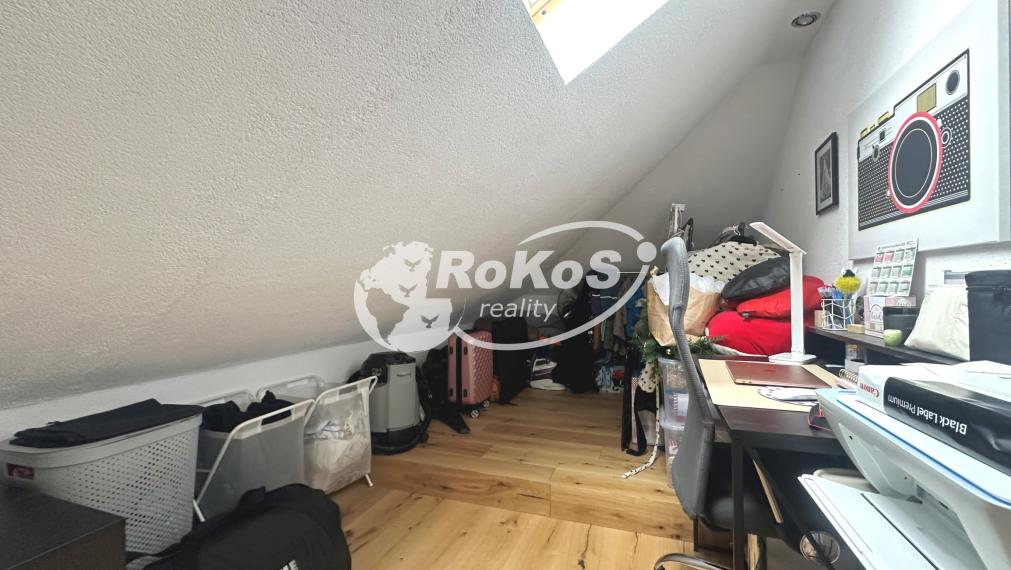 rezervované PREDAJ - Podkrovný 3 izbový byt, Štítnická ulica, Rožňava