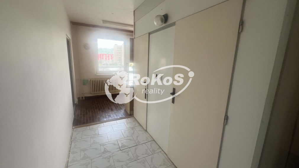 PREDAJ - 3 izbový byt s balkónom v Rožňave na Okružnej ulici !!!