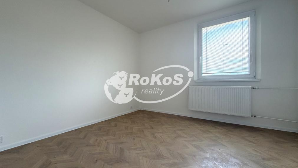 PREDAJ - Priestranný 3 izbový byt s balkónom, Edelényska ulica, Rožňava