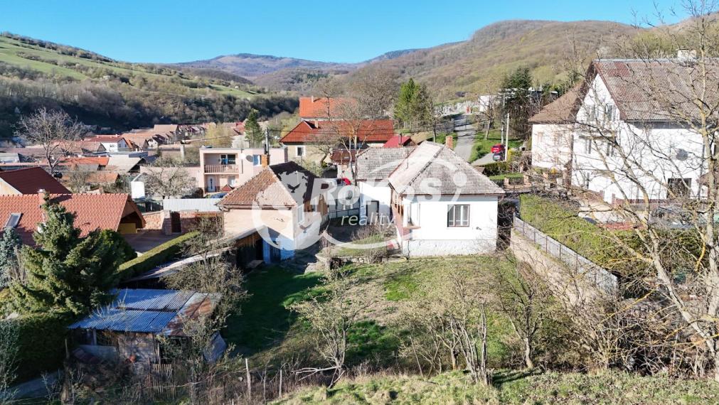 PREDAJ - Dva rodinné domy na jednom pozemku, Pača, okres Rožňava