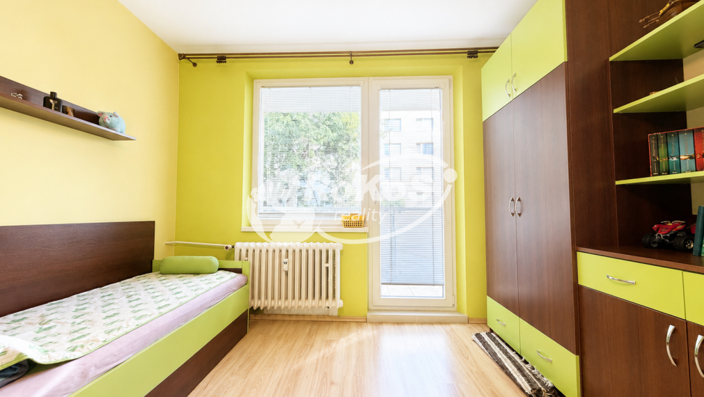 PREDAJ -  3 izbový byt s balkónom, Budovateľská ulica, Rožňava