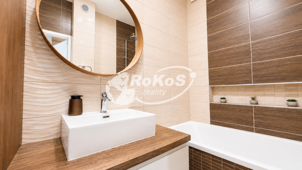 PRENÁJOM- 3 izbový byt s balkónom, Šafárikova ulica, Rožňava