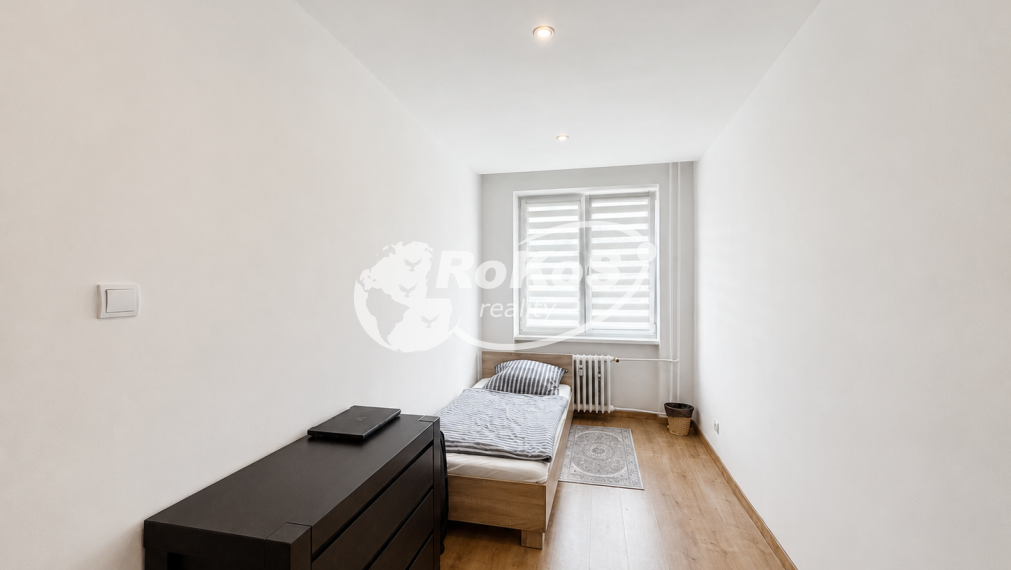 PREDAJ - 3 izbový byt s balkónom, Jarná ulica, Rožňava