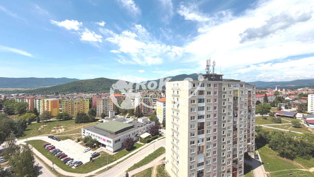 PREDAJ - Priestranný 3 izbový byt s balkónom, Edelényska ulica, Rožňava