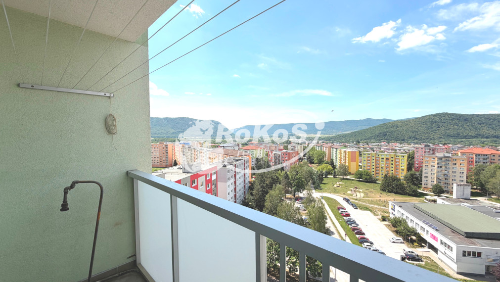 PREDAJ - Priestranný 3 izbový byt s balkónom, Edelényska ulica, Rožňava