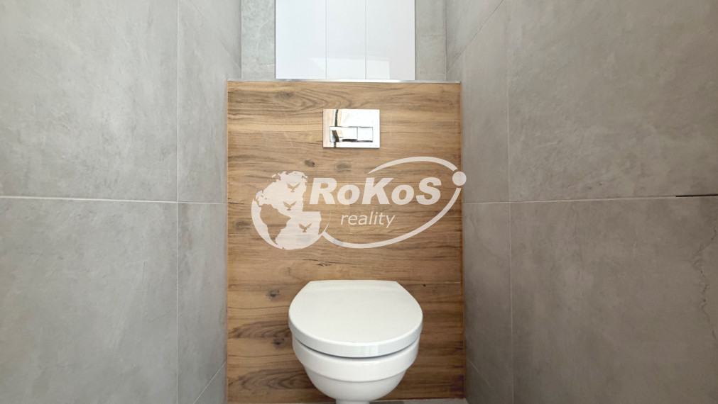 PREDAJ - Priestranný 3 izbový byt s balkónom, Edelényska ulica, Rožňava