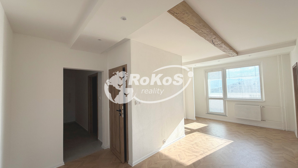 PREDAJ - Priestranný 3 izbový byt s balkónom, Edelényska ulica, Rožňava