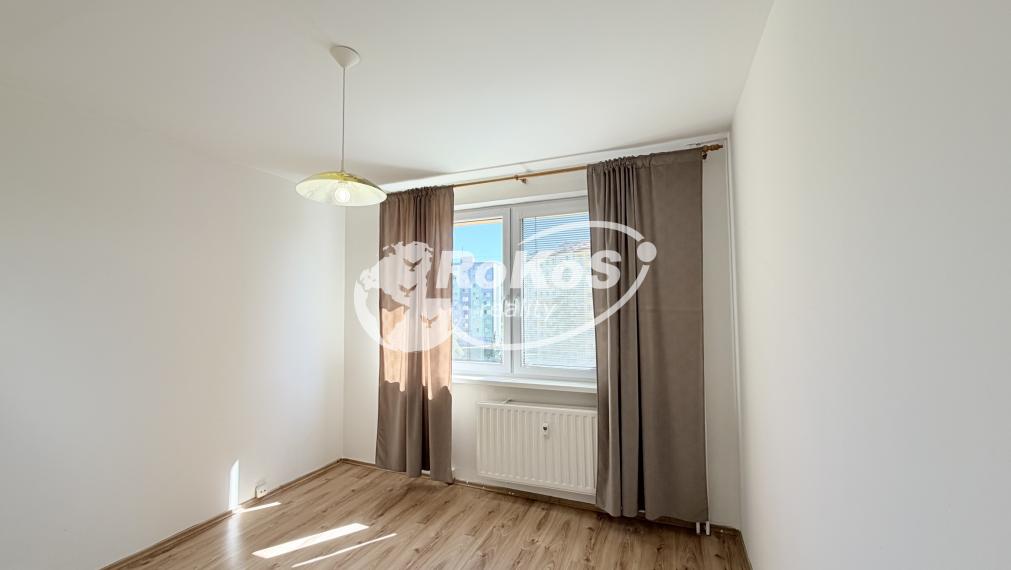PREDAJ 3 izbový byt s balkónom, Edelényská ulica, Rožňava