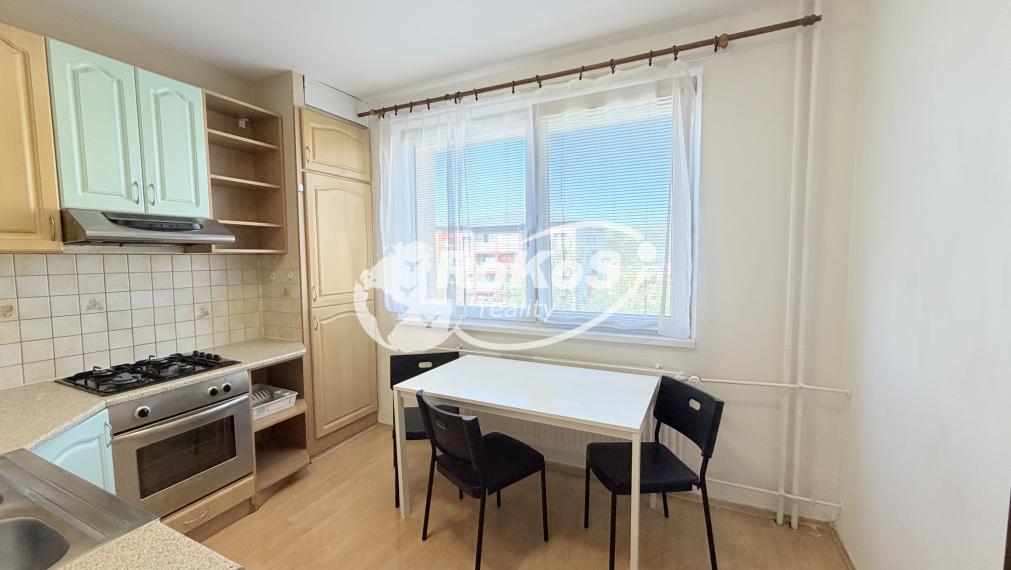 PREDAJ 3 izbový byt s balkónom, Edelényská ulica, Rožňava