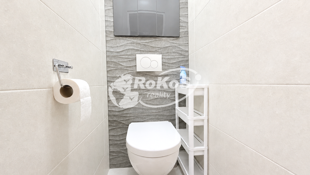 PREDAJ 3 izbový byt s balkónom, Zakarpatská ulica, Rožňava