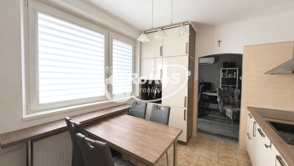 PREDAJ 3 izbový byt s balkónom, Zakarpatská ulica, Rožňava