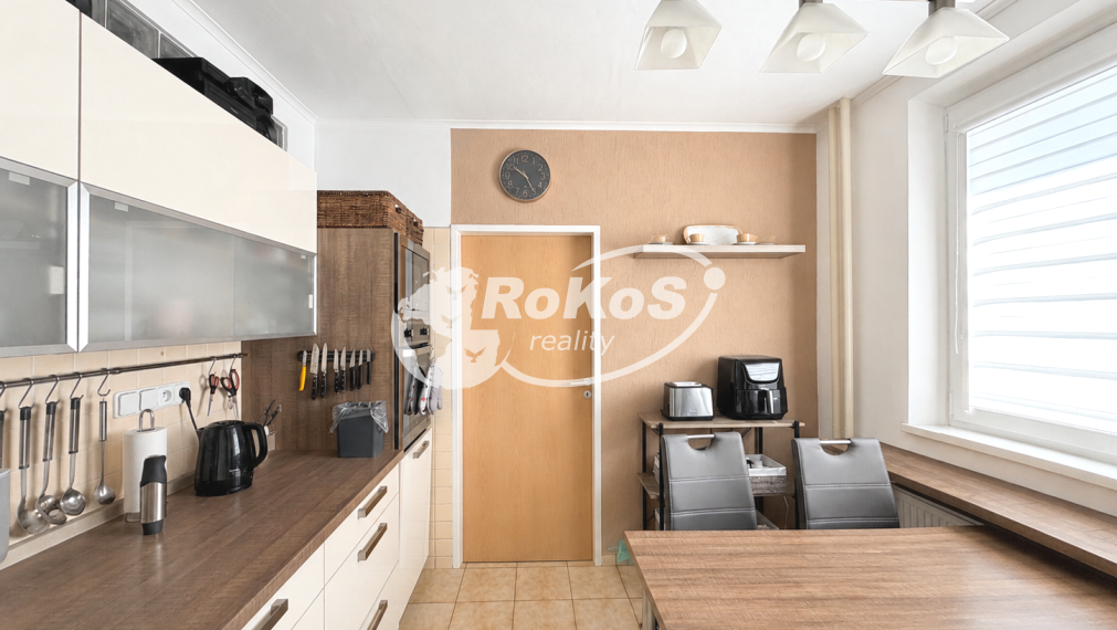 PREDAJ 3 izbový byt s balkónom, Zakarpatská ulica, Rožňava