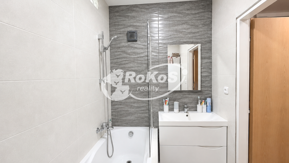 PREDAJ 3 izbový byt s balkónom, Zakarpatská ulica, Rožňava