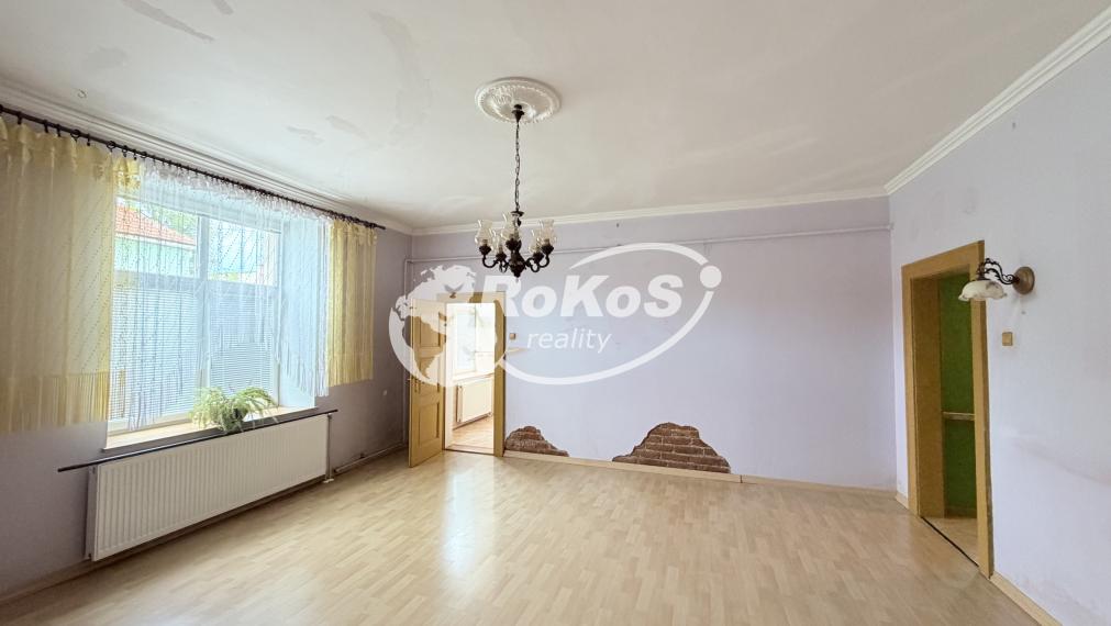 PREDAJ 2 izbový byt s garážou a záhradou v Rožňave