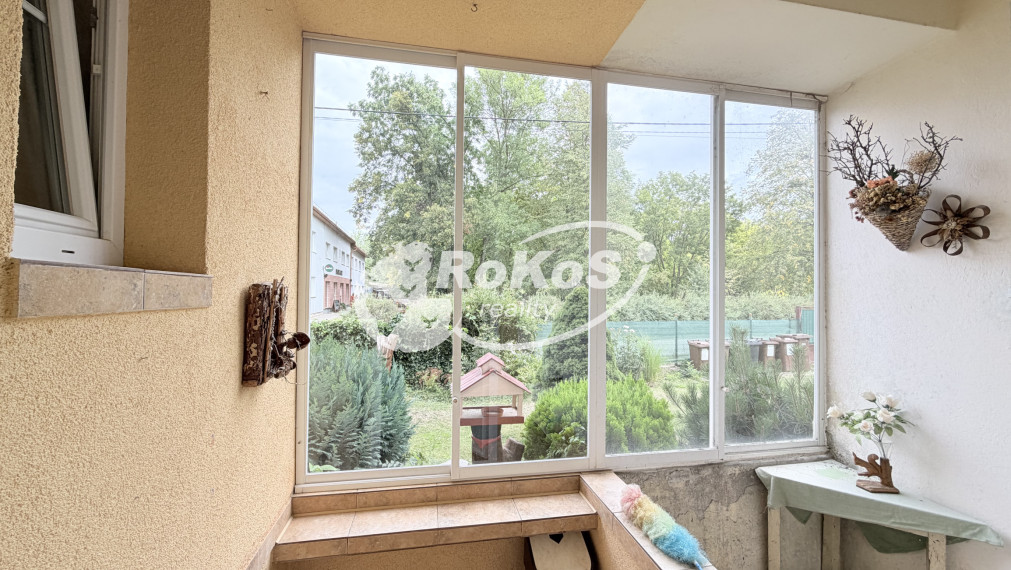 PREDAJ 2 izbový byt s garážou a záhradou v Rožňave