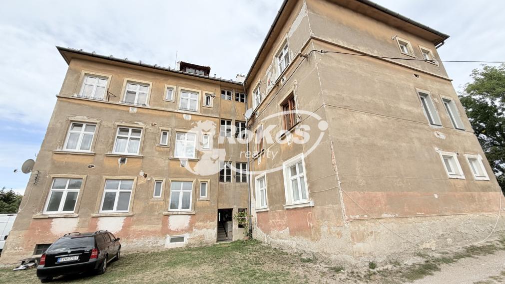 PREDAJ 2 izbový byt s garážou a záhradou v Rožňave