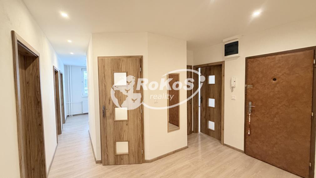 PREDAJ 4 izbový byt s balkónom,  Jarková ulica, Dobšiná