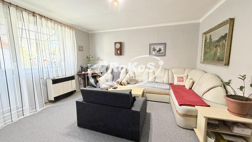 PREDAJ - Priestranný 2 izbový byt s balkónom, Zlatá ulica, Rožňava