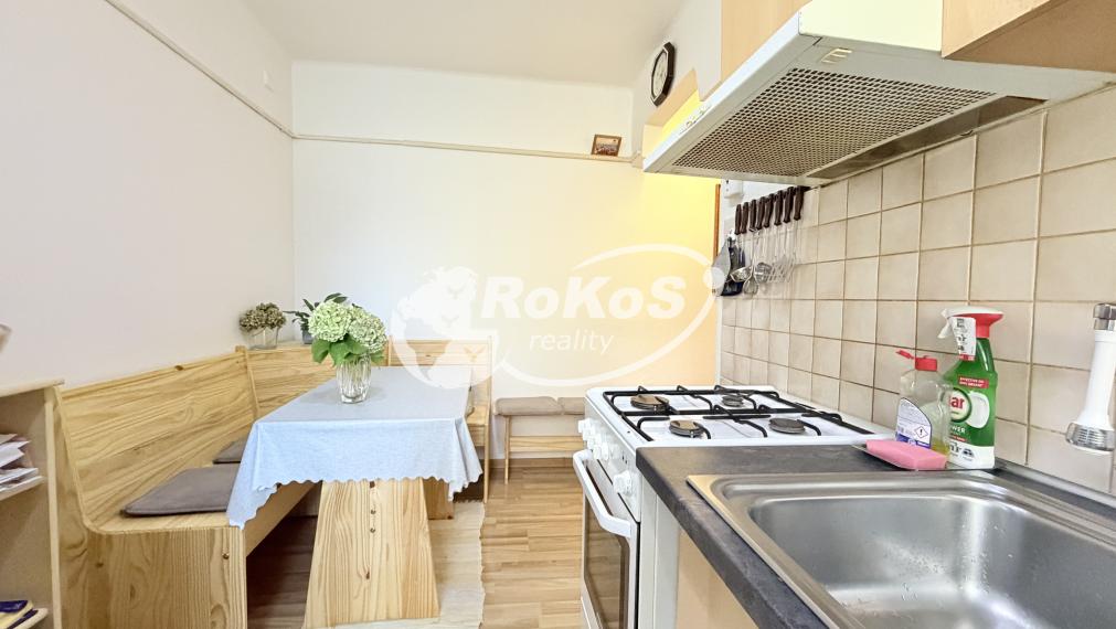 PREDAJ - Priestranný 2 izbový byt s balkónom, Zlatá ulica, Rožňava