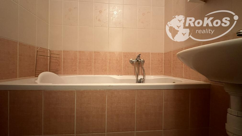 PRENÁJOM - 3 izbový byt s balkónom, Šafárikova ulica, Rožňava