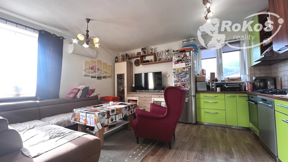 rezervované - PREDAJ - 3 izbový byt s balkónom, Štítnik