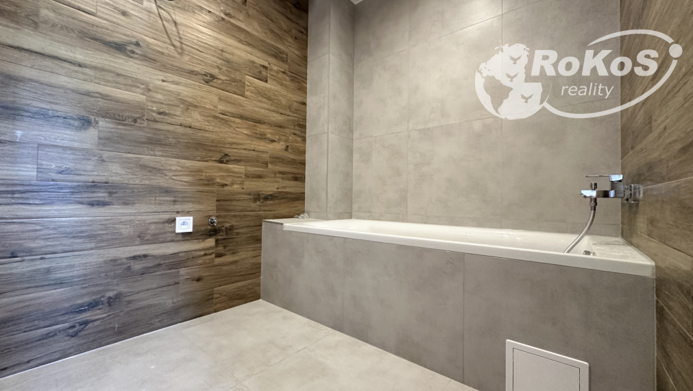 PREDAJ 3 izbový byt s balkónom, Kyjevská ulica, Rožňava