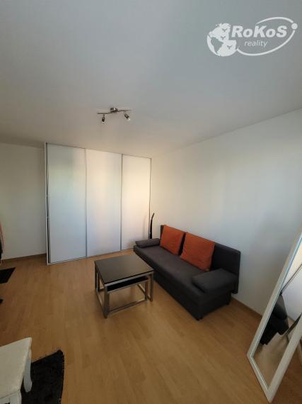 rezervované - PRENÁJOM - 3 izbový byt s balkónom, Edelényská ulica, Rožňava