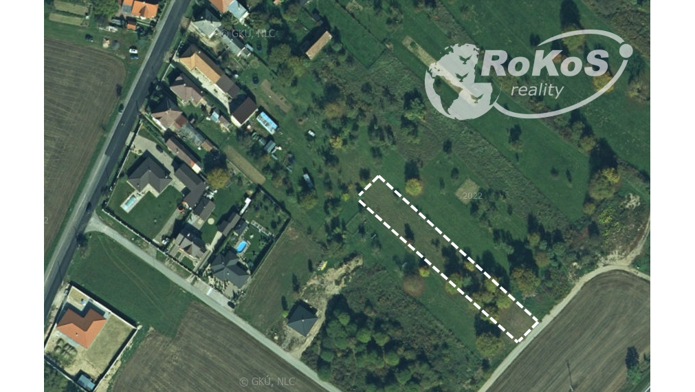 PREDAJ - Rovinatý pozemok Brzotín