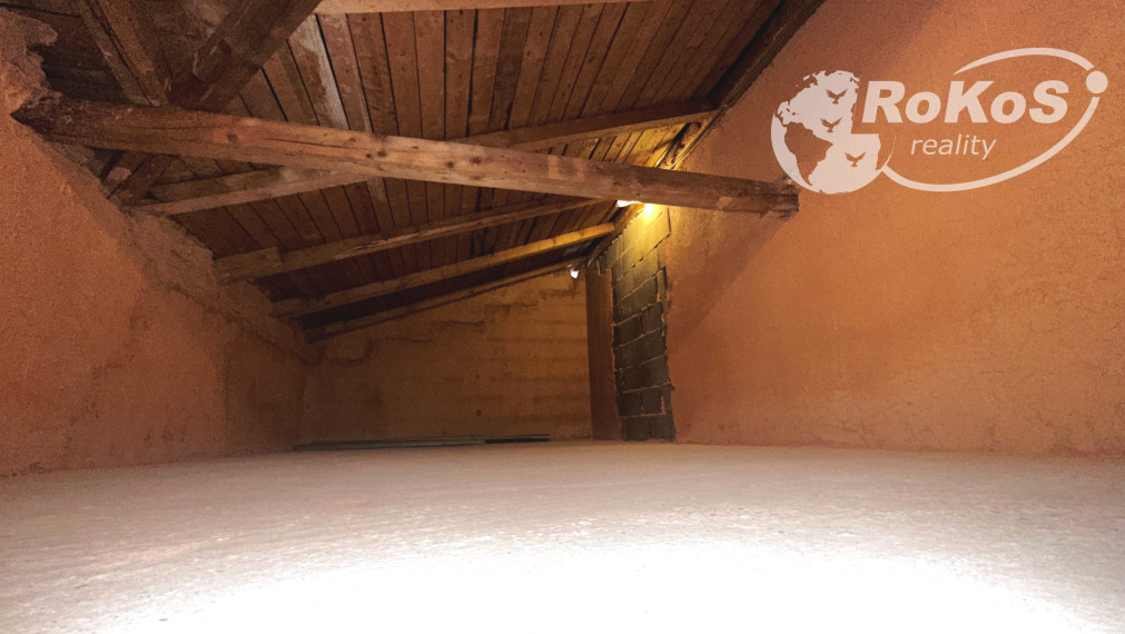 Garáž s podkrovím, Zakarpatská ulica, Rožňava