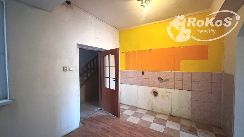 PREDAJ - Priestranný rodinný dom, Dobšiná