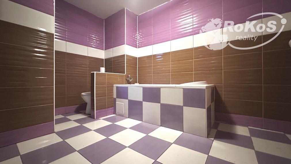 PREDAJ - Priestranný rodinný dom, Dobšiná