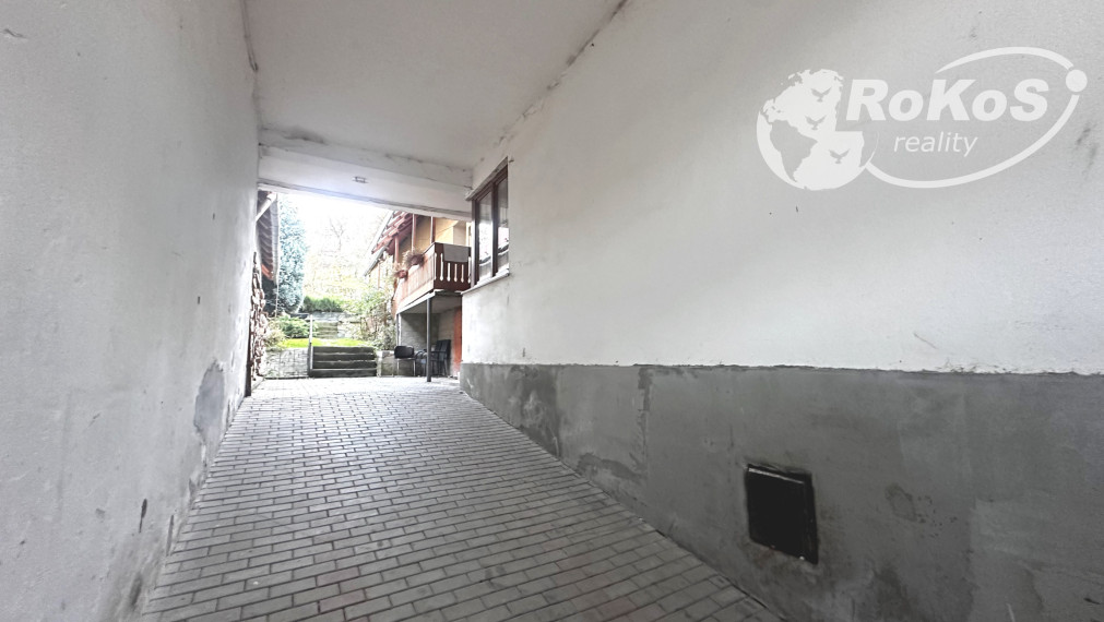 PREDAJ - Priestranný rodinný dom, Dobšiná