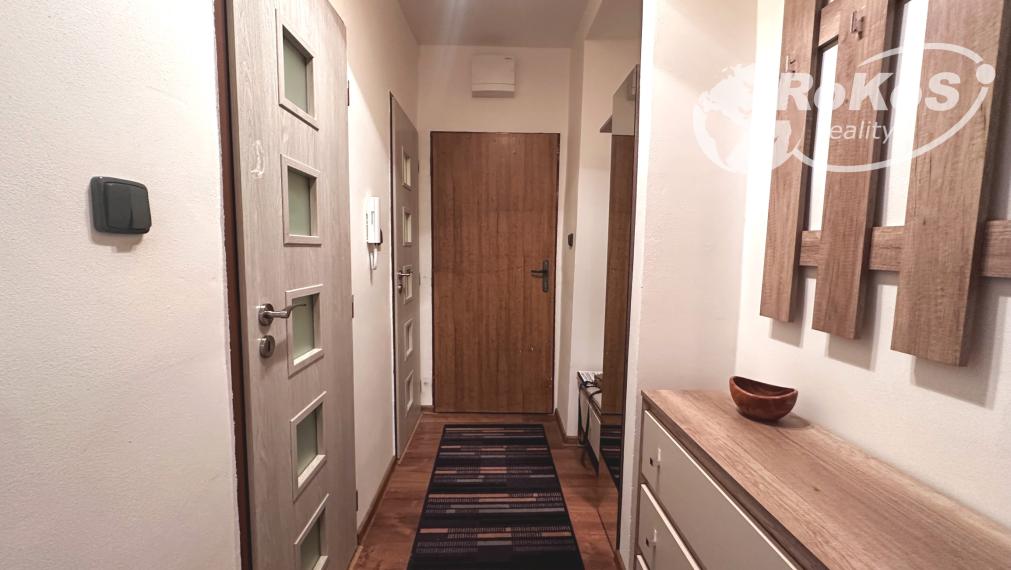 PREDAJ 2 izbový byt s balkónom, Mierová ulica, Rožňava