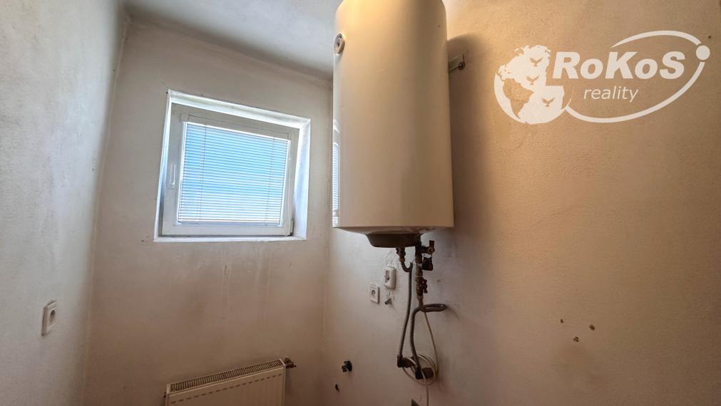 PRENÁJOM - 3 izbový byt s balkónom v Honciach