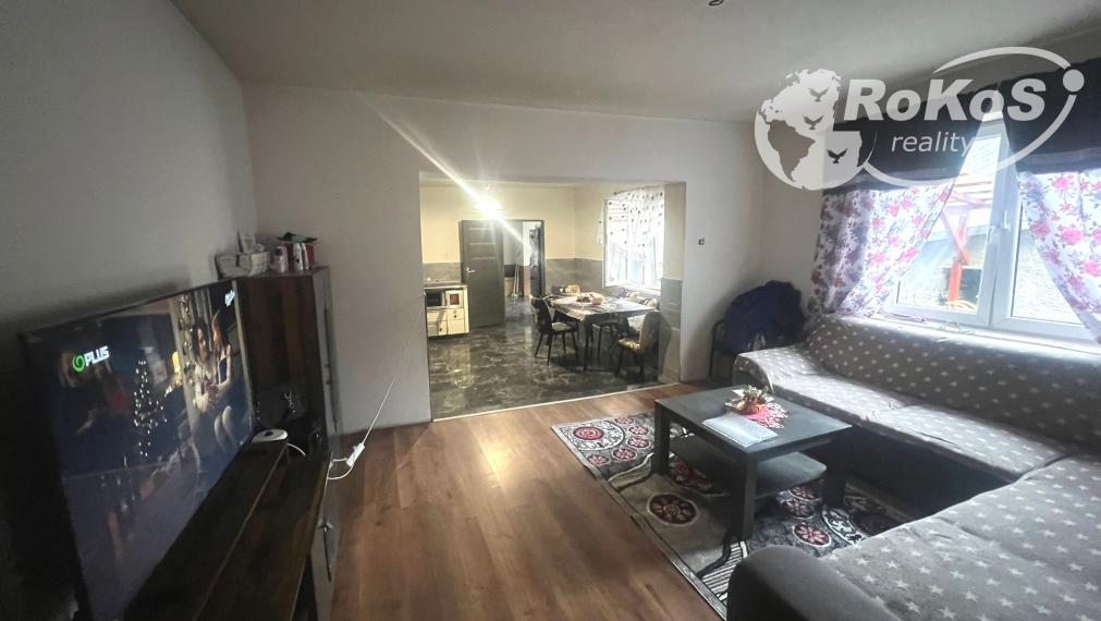 PREDAJ - Priestranný rodinný dom, Dobšiná