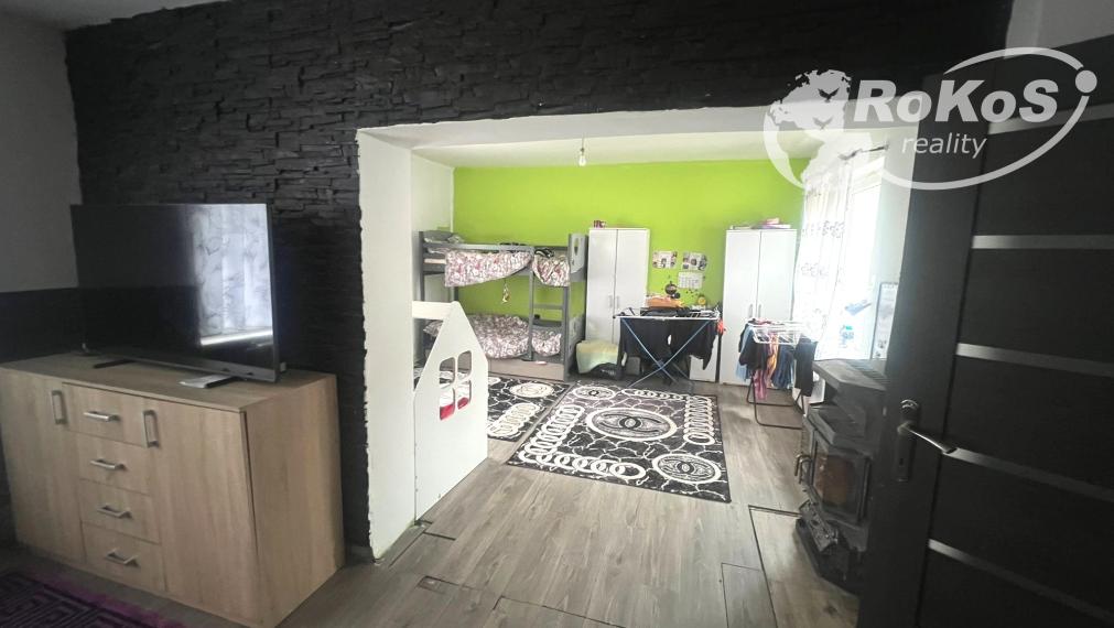 PREDAJ - Priestranný rodinný dom, Dobšiná