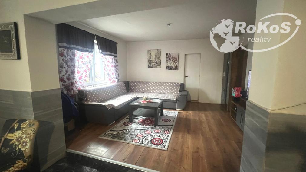 PREDAJ - Priestranný rodinný dom, Dobšiná