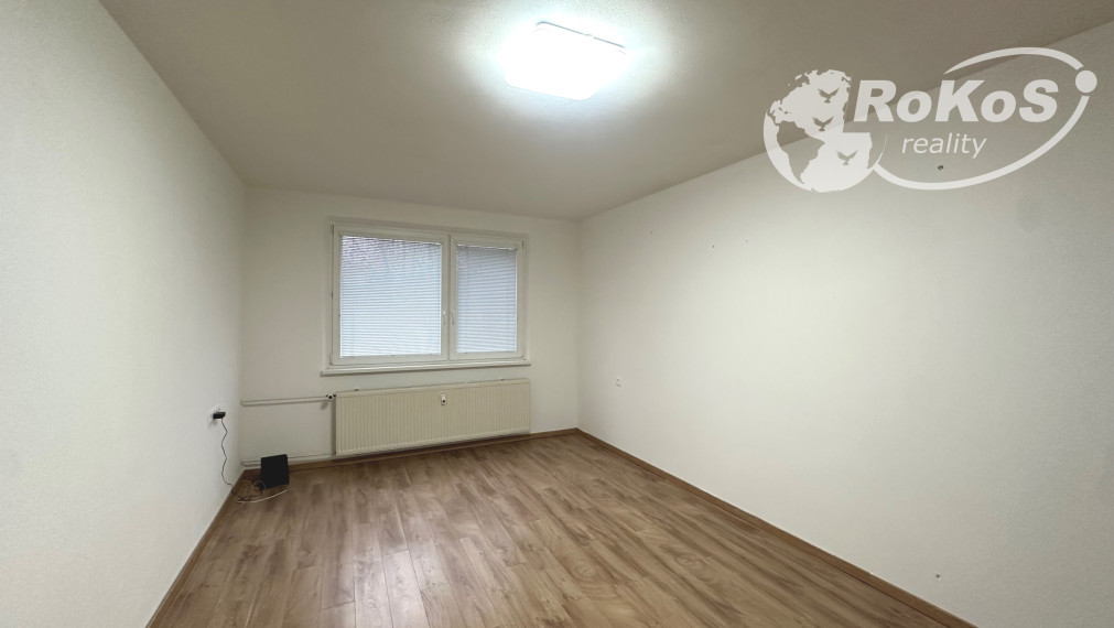 PRENÁJOM 2 izbový byt s balkónom, Okružná ulica, Rožňava