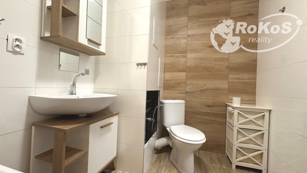 PRENÁJOM 2 izbový byt s balkónom, Okružná ulica, Rožňava