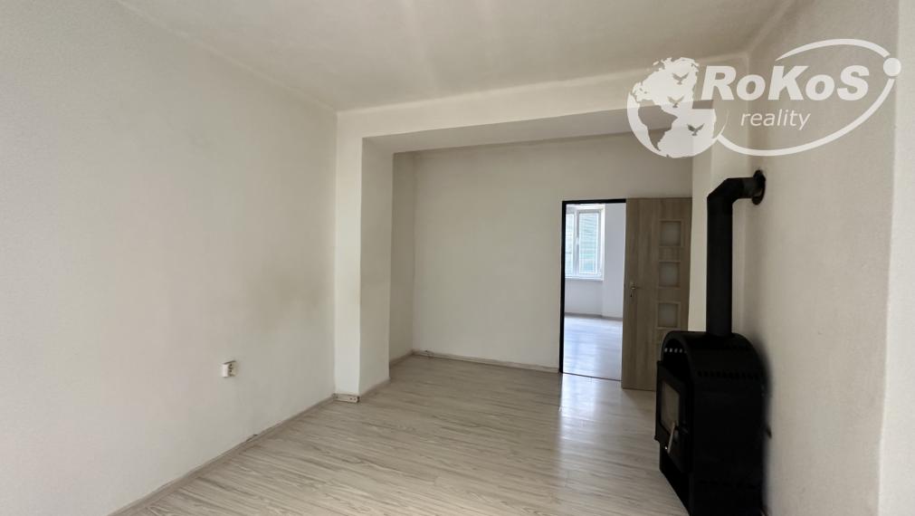 PREDAJ - 2 izbový byt, Letná ulica, Plešivec