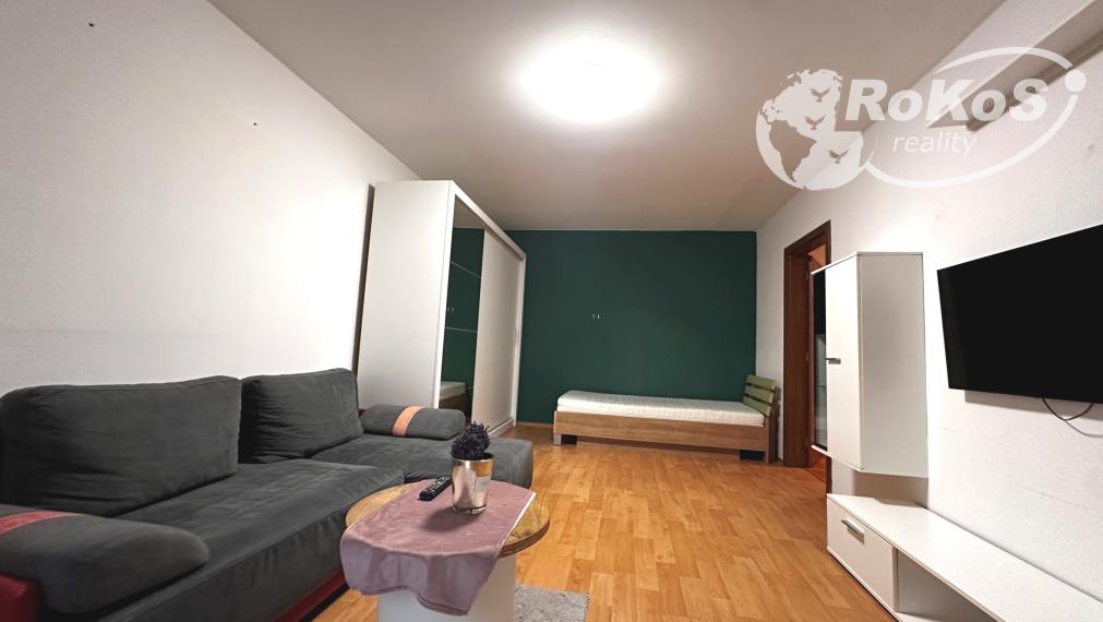 PRENÁJOM - 1 izbový byt s dvoma balkónmi, Komenského ulica, Rožňava