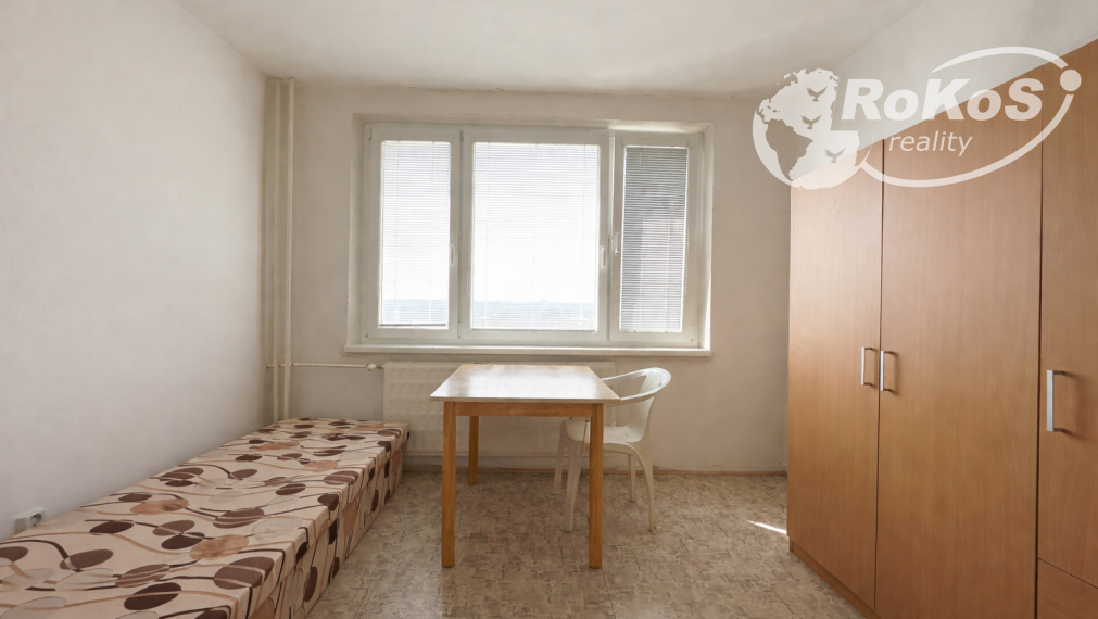 PREDAJ - Slnečný 1 izbový byt s loggiou, Malohontská ulica, Rimavská Sobota