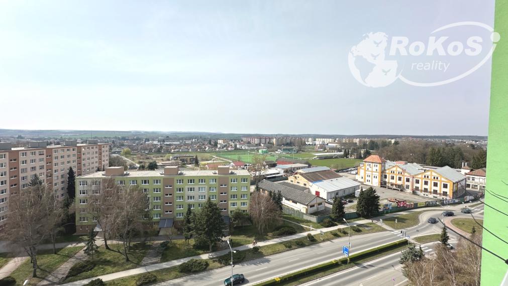 PREDAJ - Slnečný 1 izbový byt s loggiou, Malohontská ulica, Rimavská Sobota