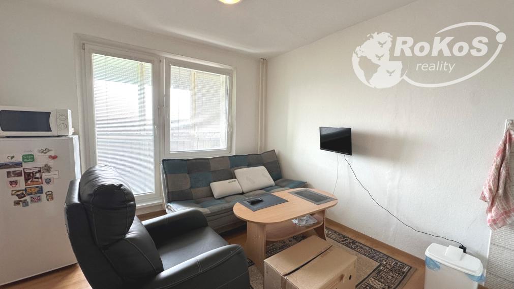 PREDAJ - Slnečný 1 izbový byt s loggiou, Malohontská ulica, Rimavská Sobota